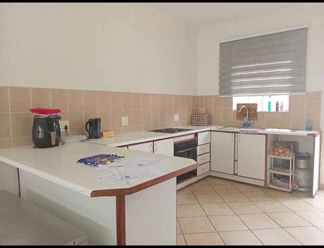 2 BEDROOM TOWNHOUSE FOR SALE IN ROBIN PARK